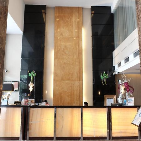 Grand Sakura Hotel Medan Exterior foto