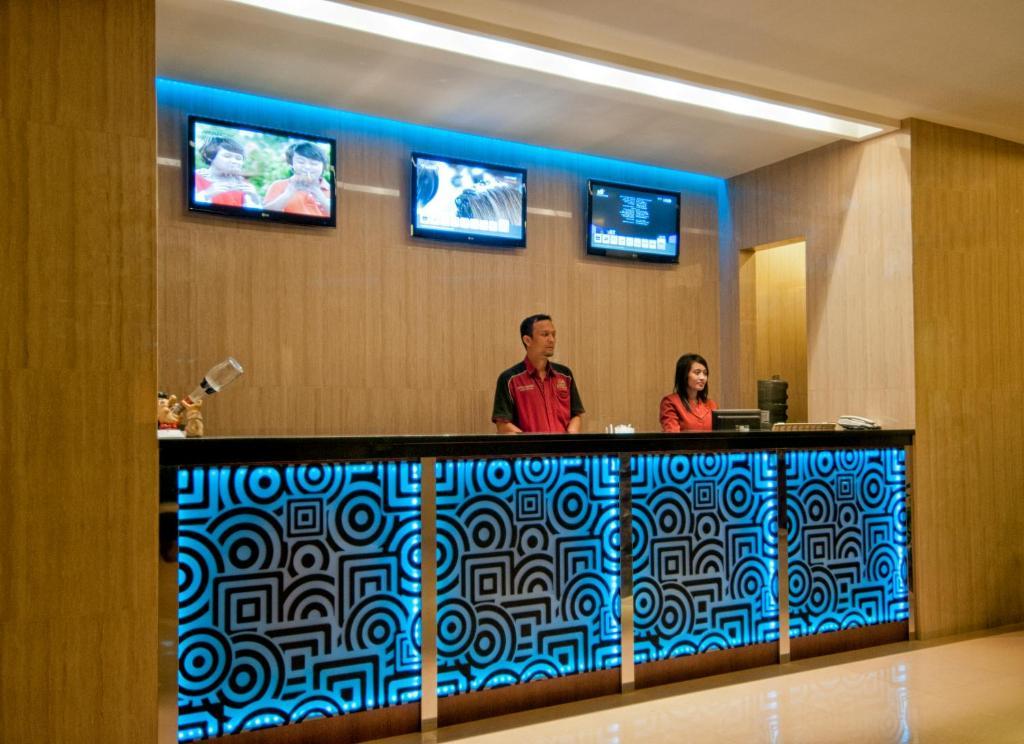 Grand Sakura Hotel Medan Exterior foto