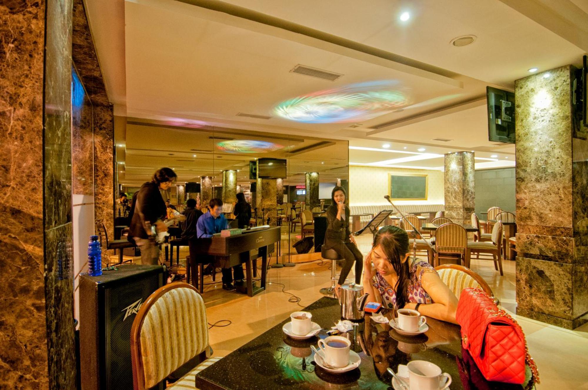 Grand Sakura Hotel Medan Exterior foto