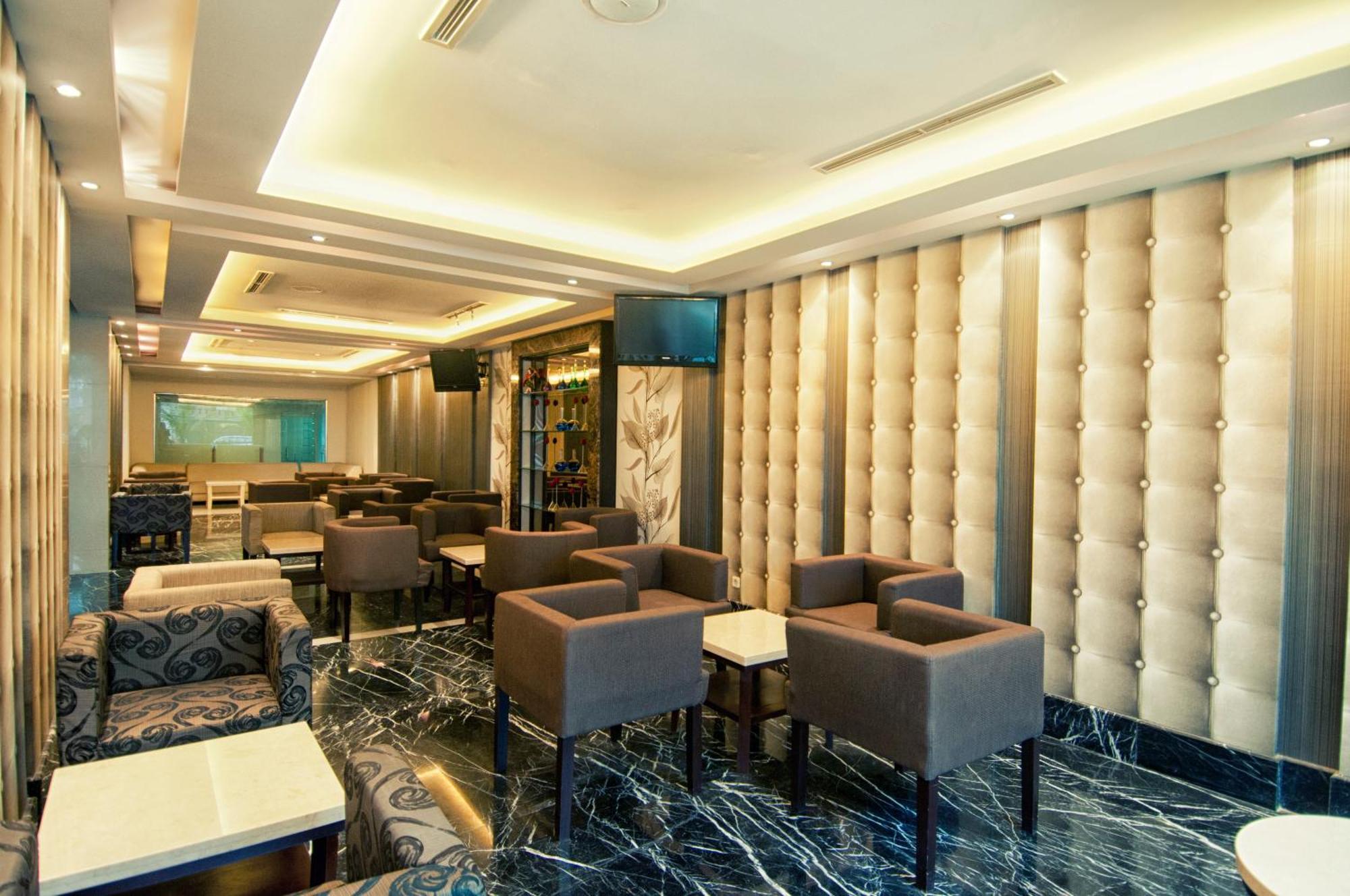 Grand Sakura Hotel Medan Exterior foto