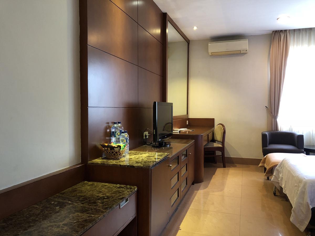 Grand Sakura Hotel Medan Exterior foto